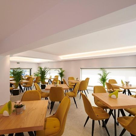 Meni Apartments Athena Bagian luar foto